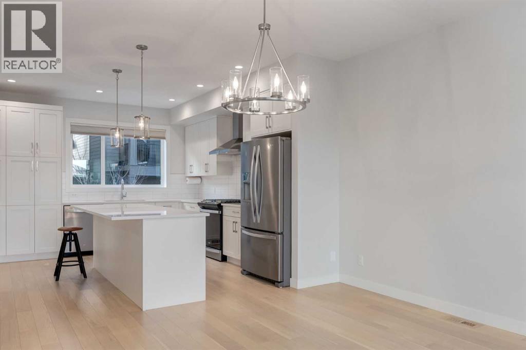 819 Shawnee Terrace Sw, Calgary, Alberta  T2Y 0T4 - Photo 7 - A2279331