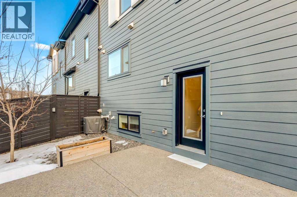 819 Shawnee Terrace Sw, Calgary, Alberta  T2Y 0T4 - Photo 33 - A2279331