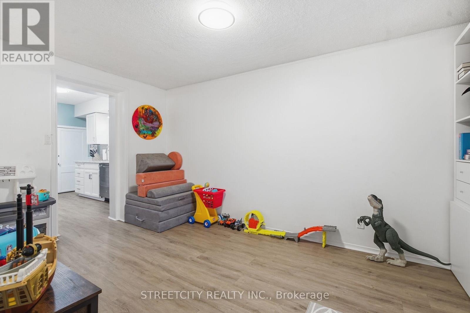 Photo 17 of 36 for 85 Springbank Drive