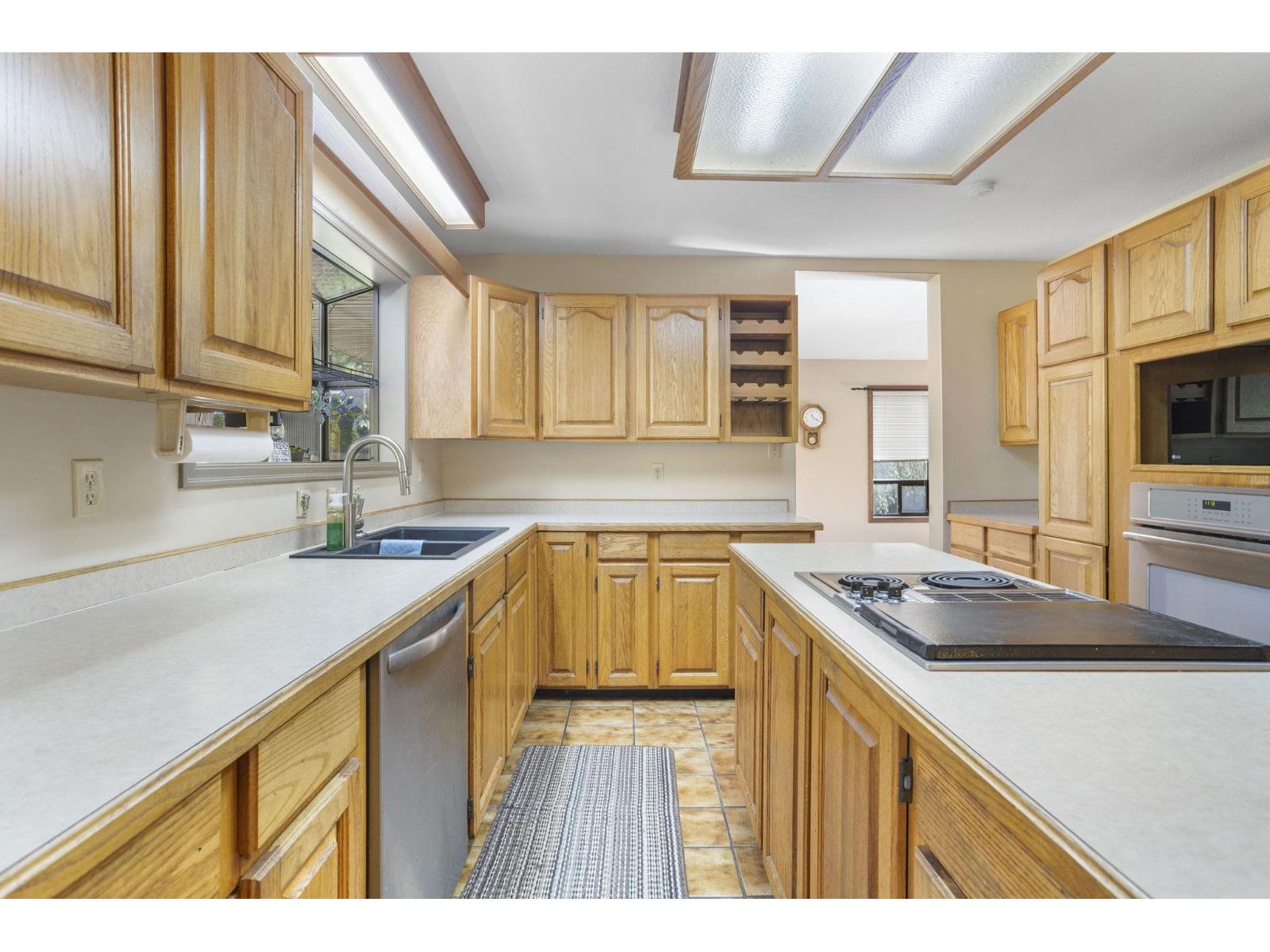 10031 Eagle Crescent, Little Mountain, Chilliwack, British Columbia  V2P 7R1 - Photo 15 - R3097113