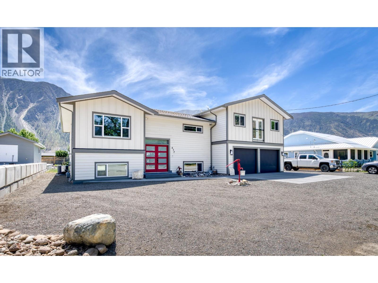 617 2ND Avenue, Keremeos, British Columbia