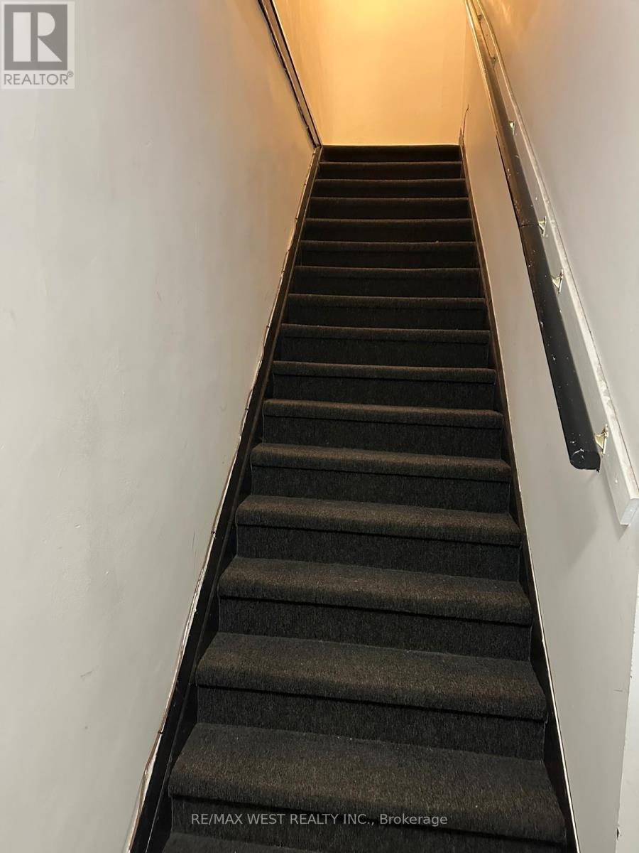 Unknown Address, ,     - Photo 3 - C12856866