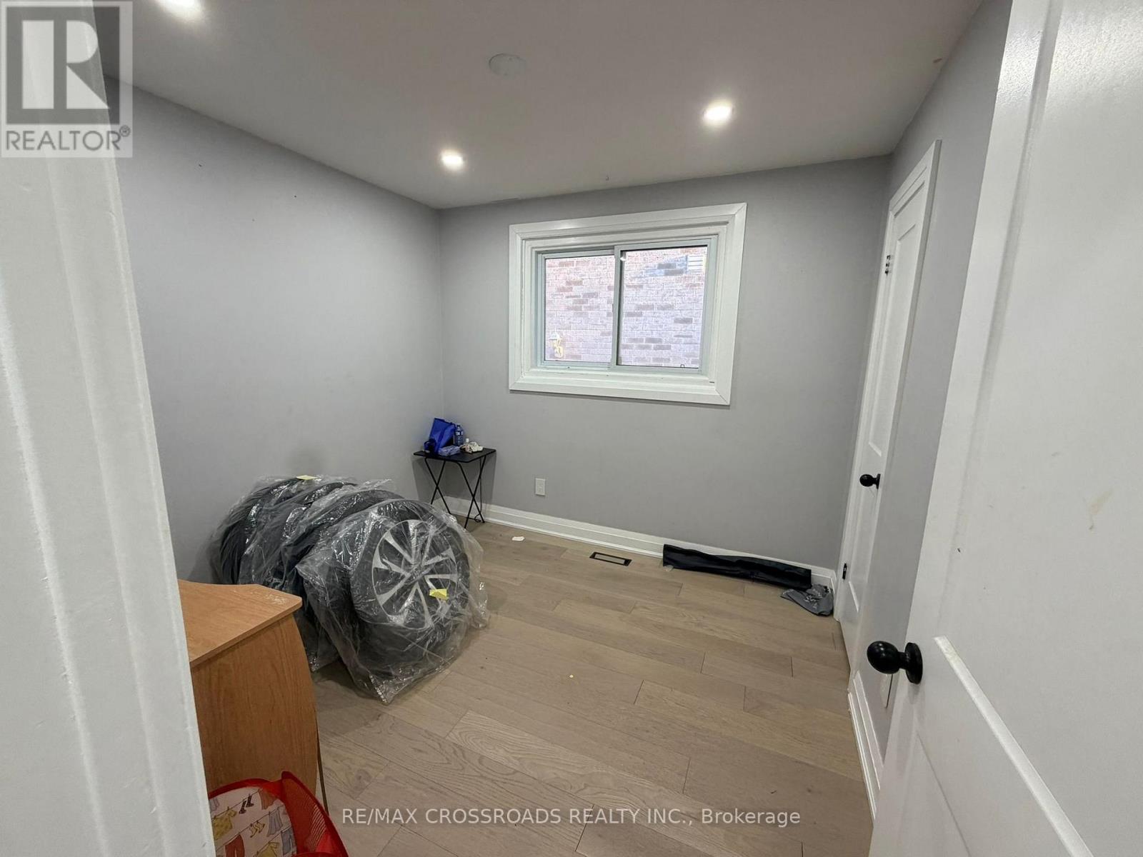 804 Fairview Avenue, Pickering, Ontario  L1W 1M8 - Photo 10 - E12856854