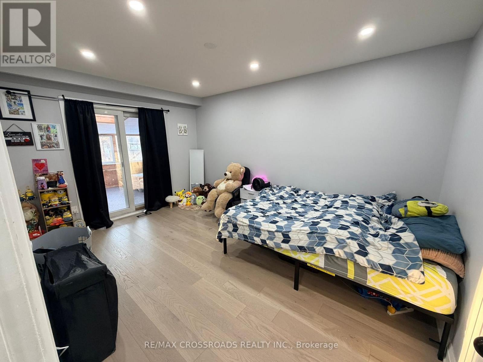 804 Fairview Avenue, Pickering, Ontario  L1W 1M8 - Photo 9 - E12856854