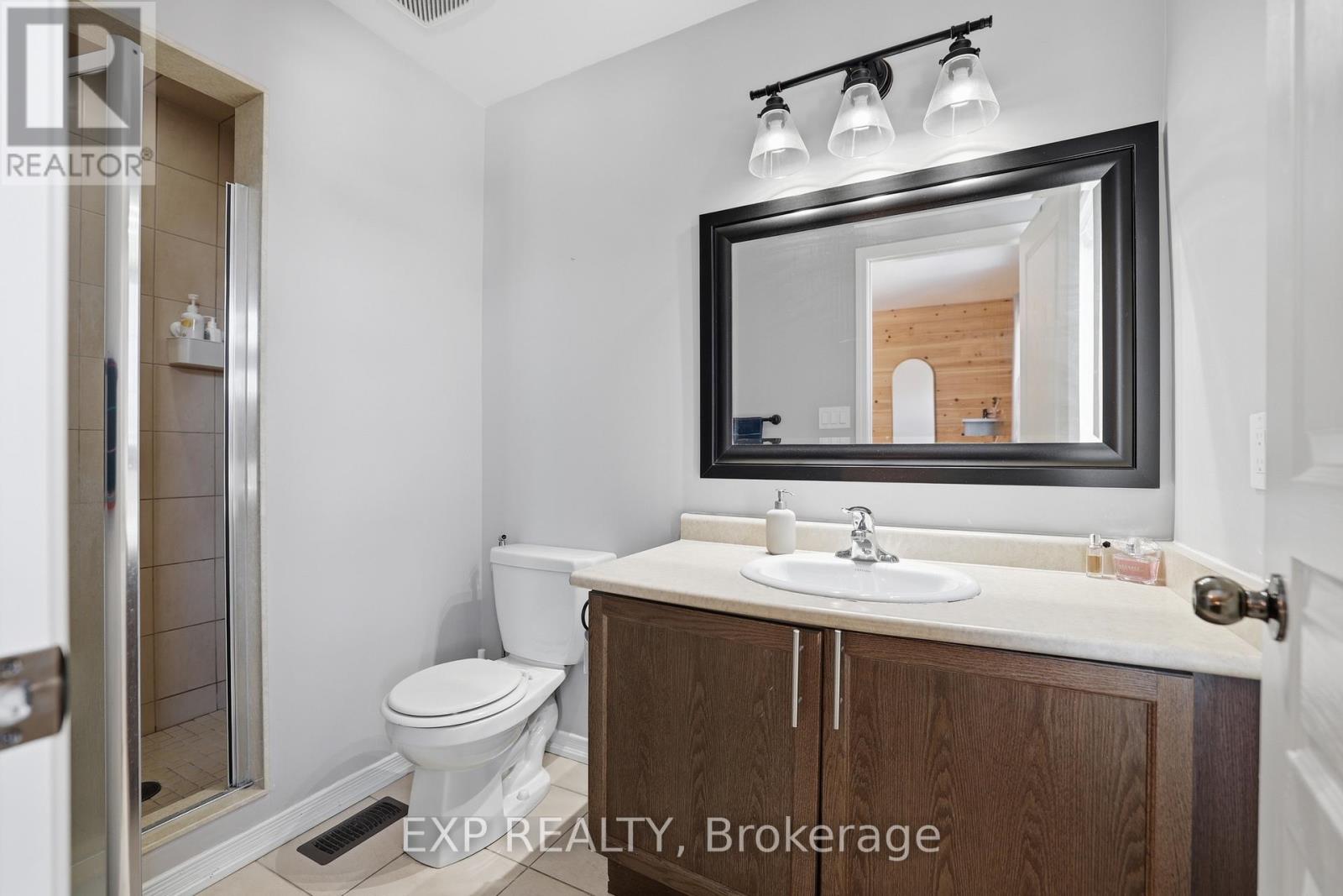 83 Magpie Way, Whitby, Ontario  L1N 2K6 - Photo 16 - E12856856