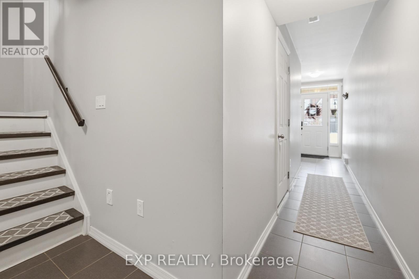 83 Magpie Way, Whitby, Ontario  L1N 2K6 - Photo 3 - E12856856