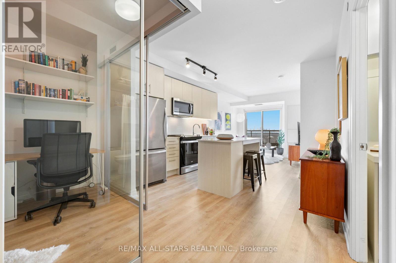 2310 - 286 Main Street, Toronto, Ontario  M4C 0B3 - Photo 10 - E12856896