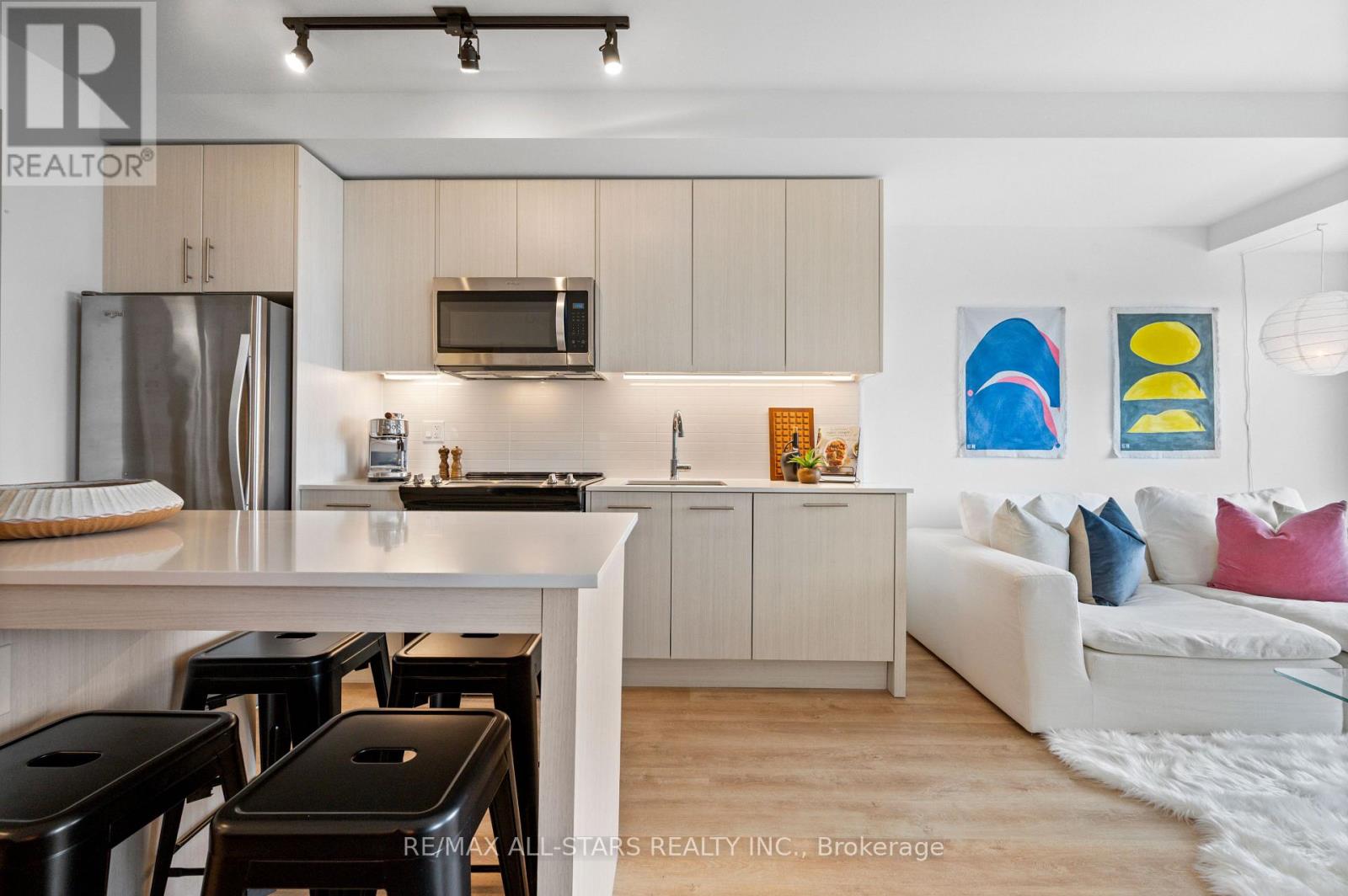 2310 - 286 Main Street, Toronto, Ontario  M4C 0B3 - Photo 14 - E12856896