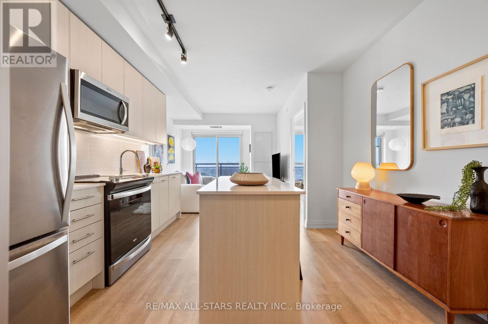 2310 - 286 Main Street, Toronto, Ontario  M4C 0B3 - Photo 15 - E12856896