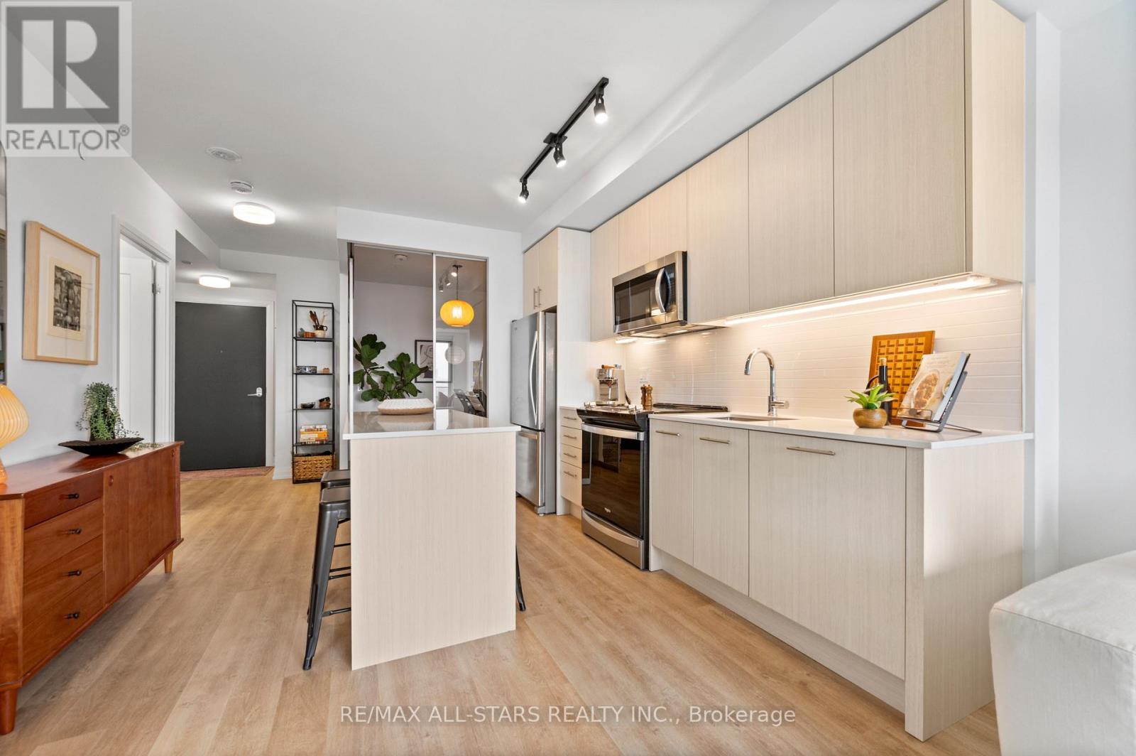 2310 - 286 Main Street, Toronto, Ontario  M4C 0B3 - Photo 16 - E12856896