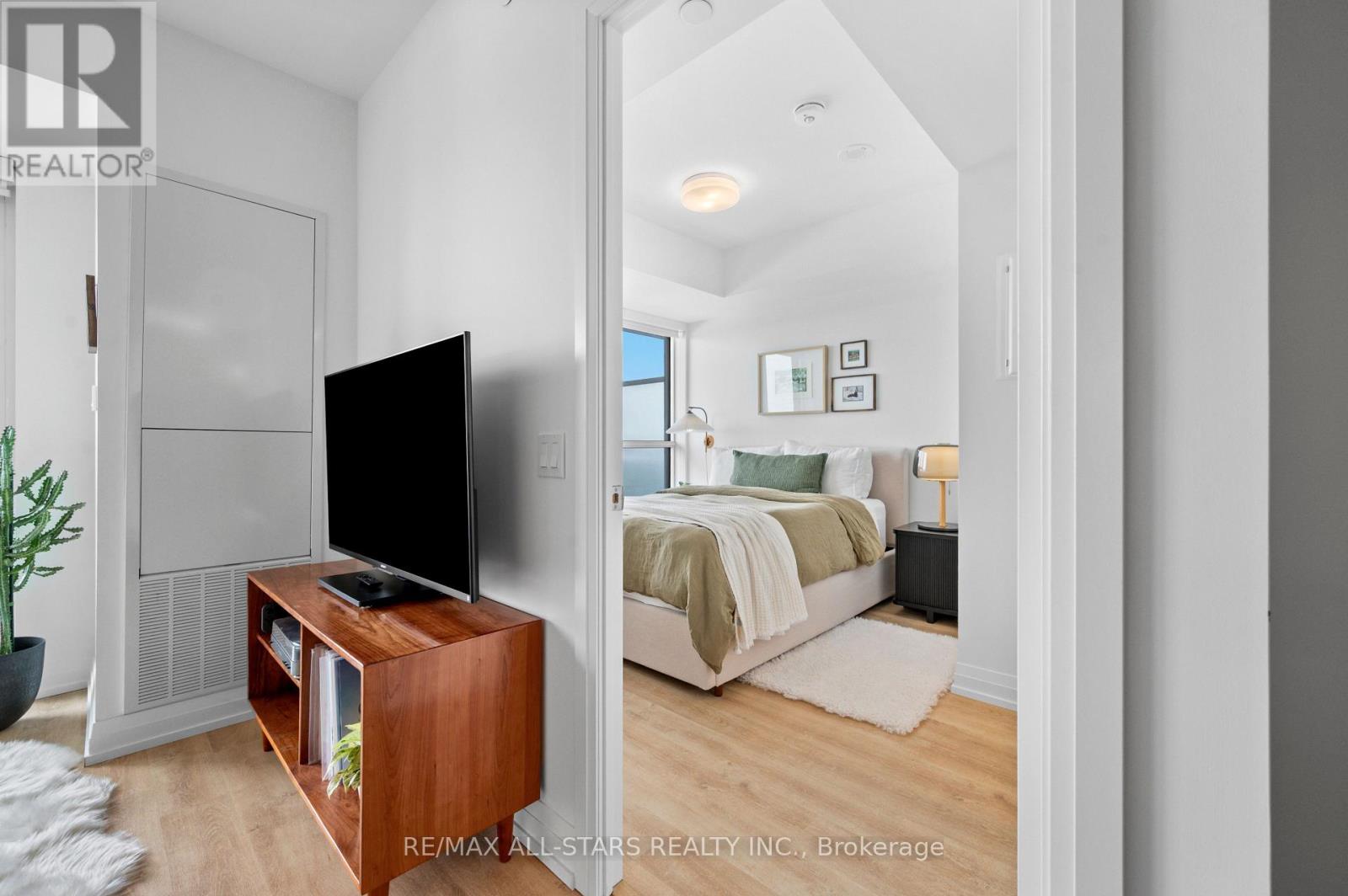 2310 - 286 Main Street, Toronto, Ontario  M4C 0B3 - Photo 25 - E12856896