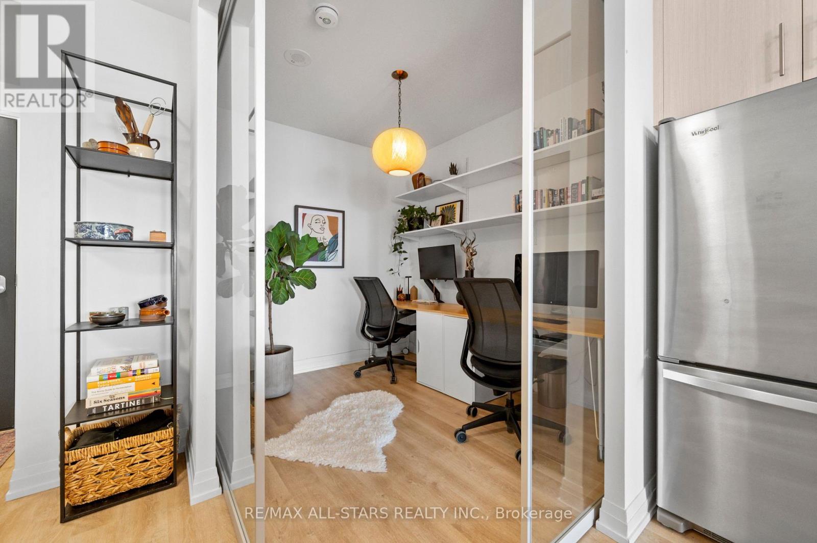 2310 - 286 Main Street, Toronto, Ontario  M4C 0B3 - Photo 29 - E12856896