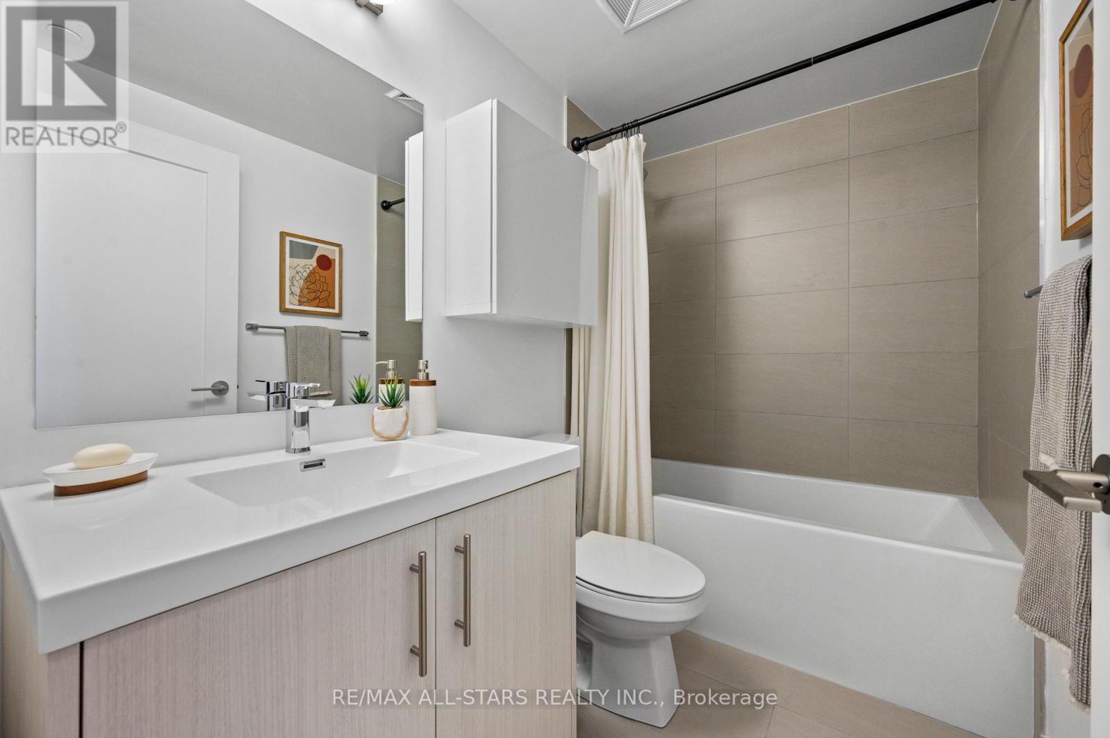 2310 - 286 Main Street, Toronto, Ontario  M4C 0B3 - Photo 32 - E12856896