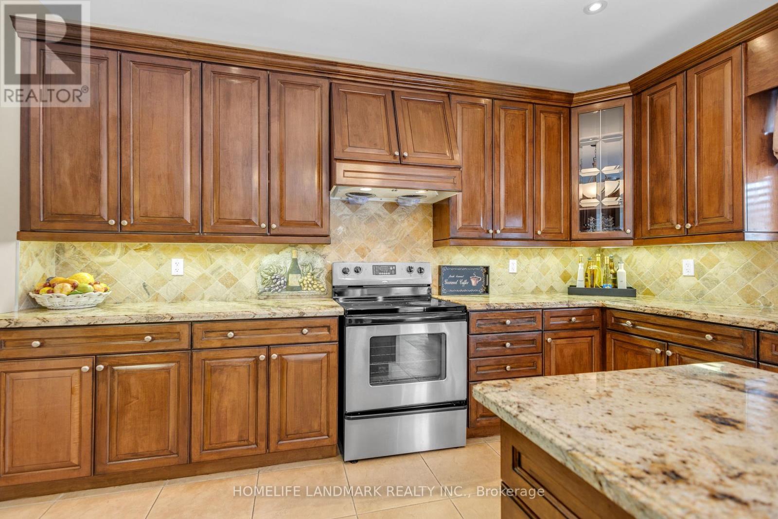 7 Via Campanile, Vaughan, Ontario  L4H 3G6 - Photo 10 - N12856926