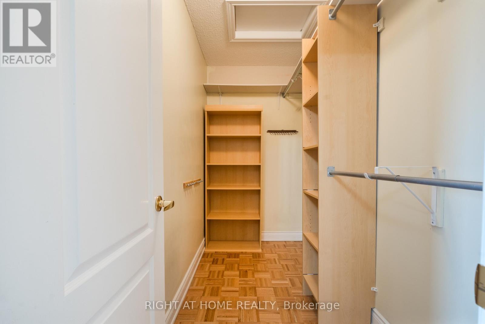 16 Honeywood Road, Vaughan, Ontario  L4J 9C2 - Photo 16 - N12856960