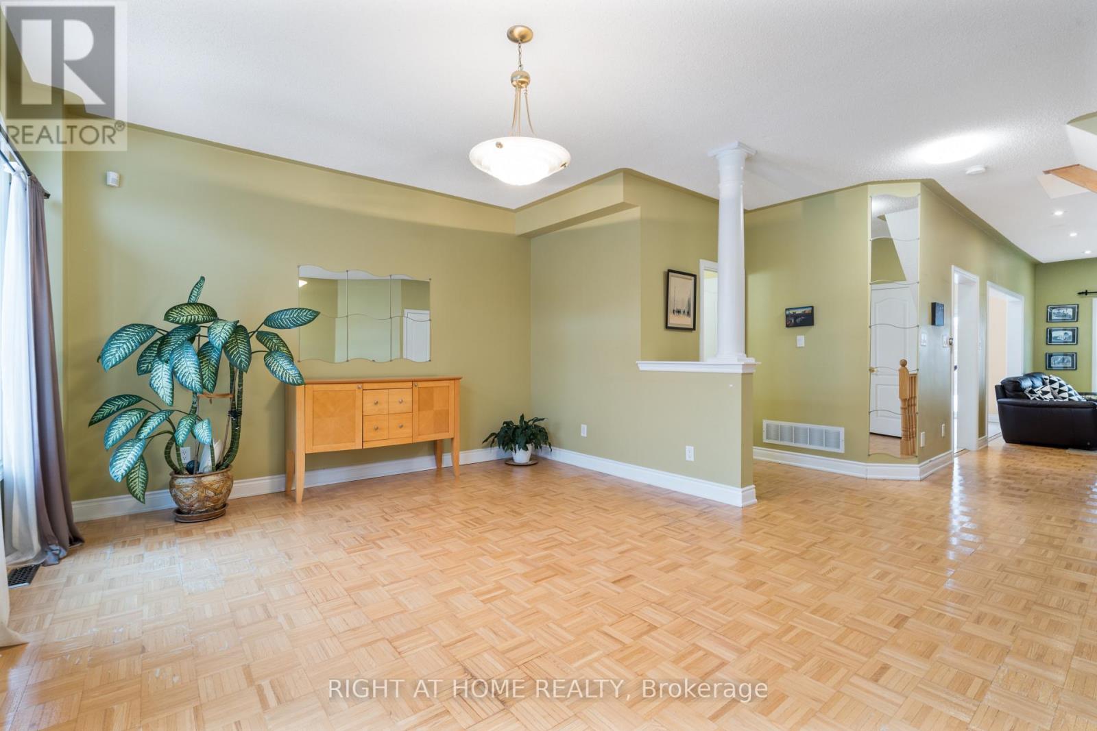 16 Honeywood Road, Vaughan, Ontario  L4J 9C2 - Photo 5 - N12856960