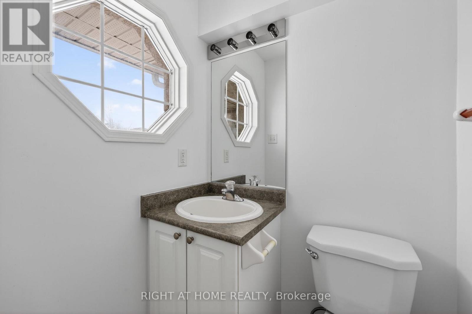 27 Booth Lane, Barrie, Ontario  L4N 0S4 - Photo 8 - S12856898