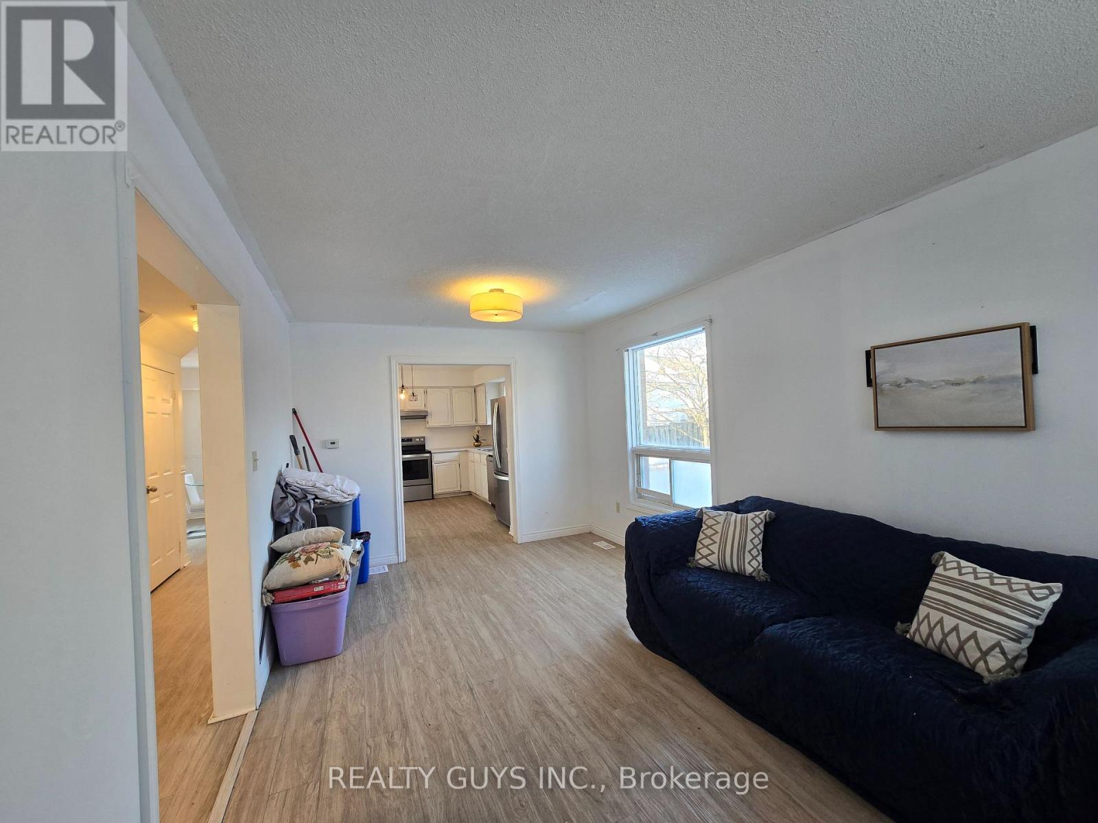 542 Westman Avenue, Peterborough (Otonabee Ward 1), Ontario  K9K 2E6 - Photo 12 - X12774124