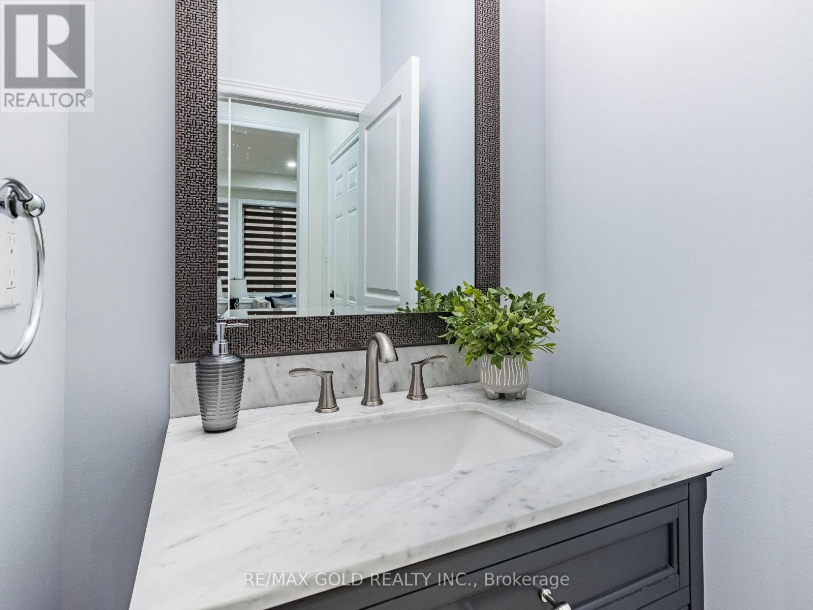 Upper - 90 Begonia Crescent, Brampton (Northwest Sandalwood Parkway), Ontario  L7A 0M7 - Photo 15 - W12856858