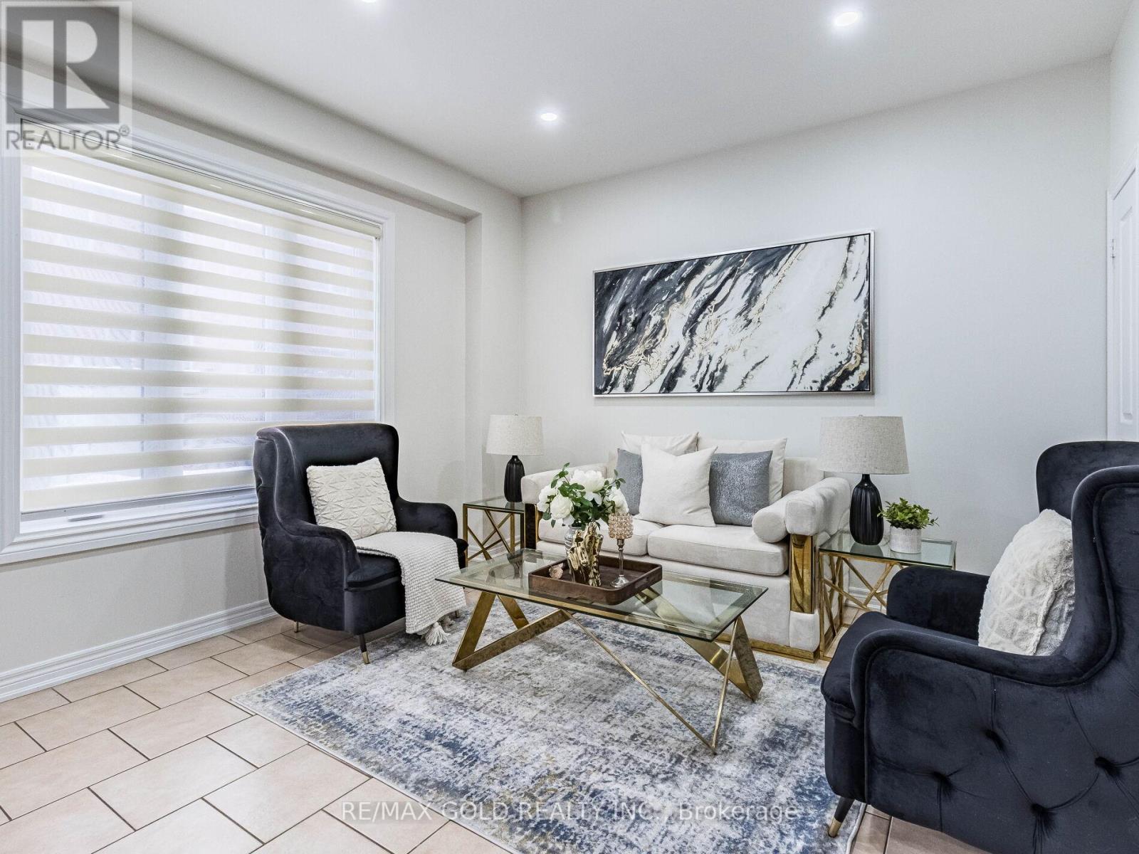 Upper - 90 Begonia Crescent, Brampton (Northwest Sandalwood Parkway), Ontario  L7A 0M7 - Photo 16 - W12856858