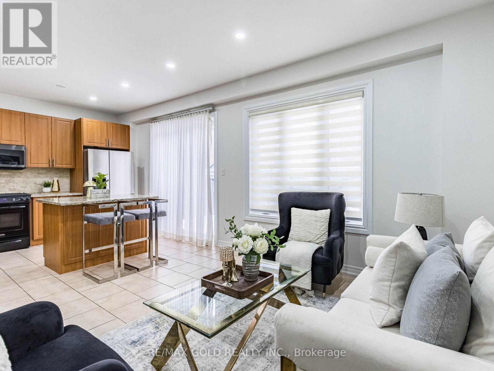 Upper - 90 Begonia Crescent, Brampton (Northwest Sandalwood Parkway), Ontario  L7A 0M7 - Photo 18 - W12856858