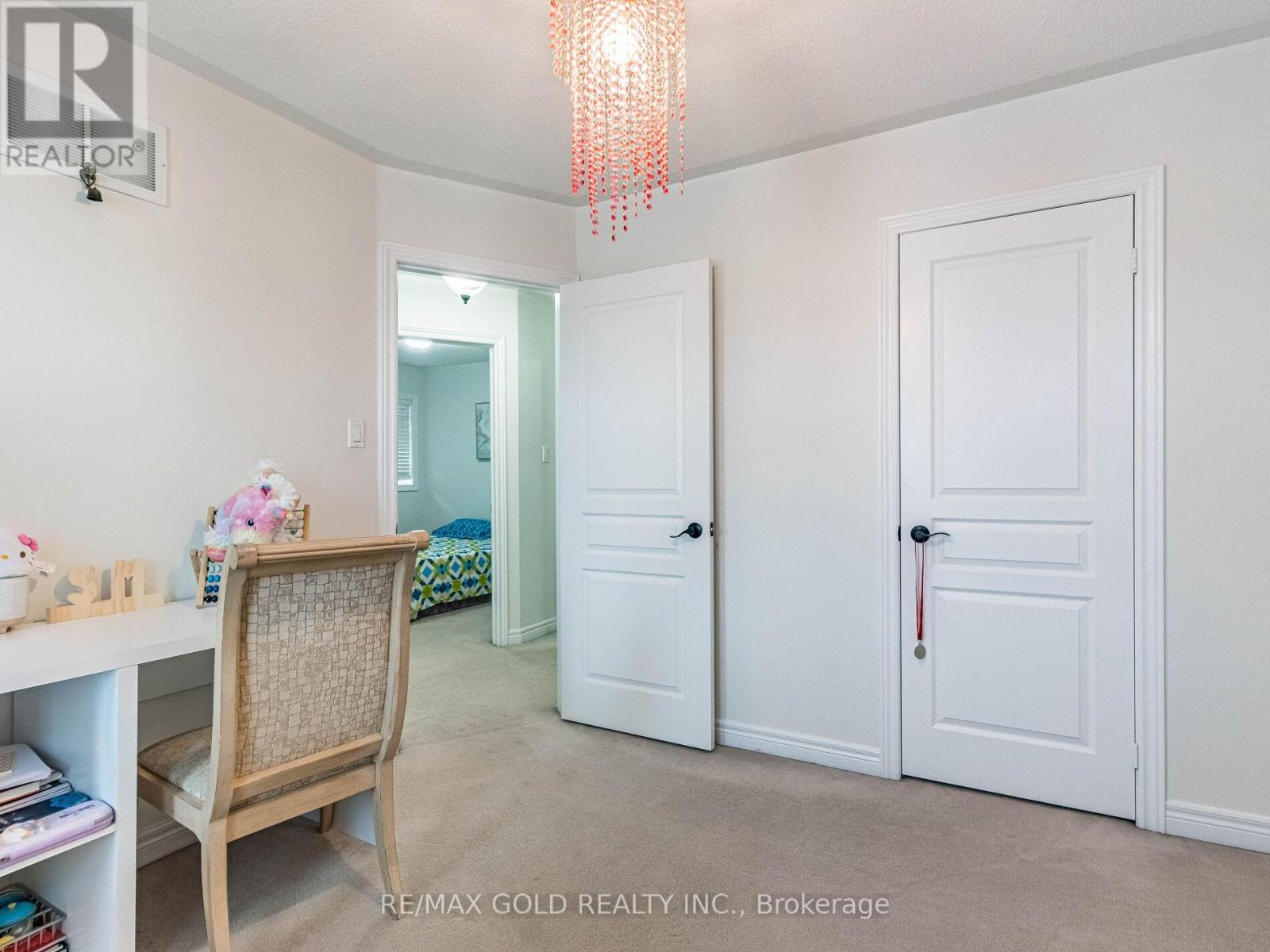 Upper - 90 Begonia Crescent, Brampton (Northwest Sandalwood Parkway), Ontario  L7A 0M7 - Photo 40 - W12856858