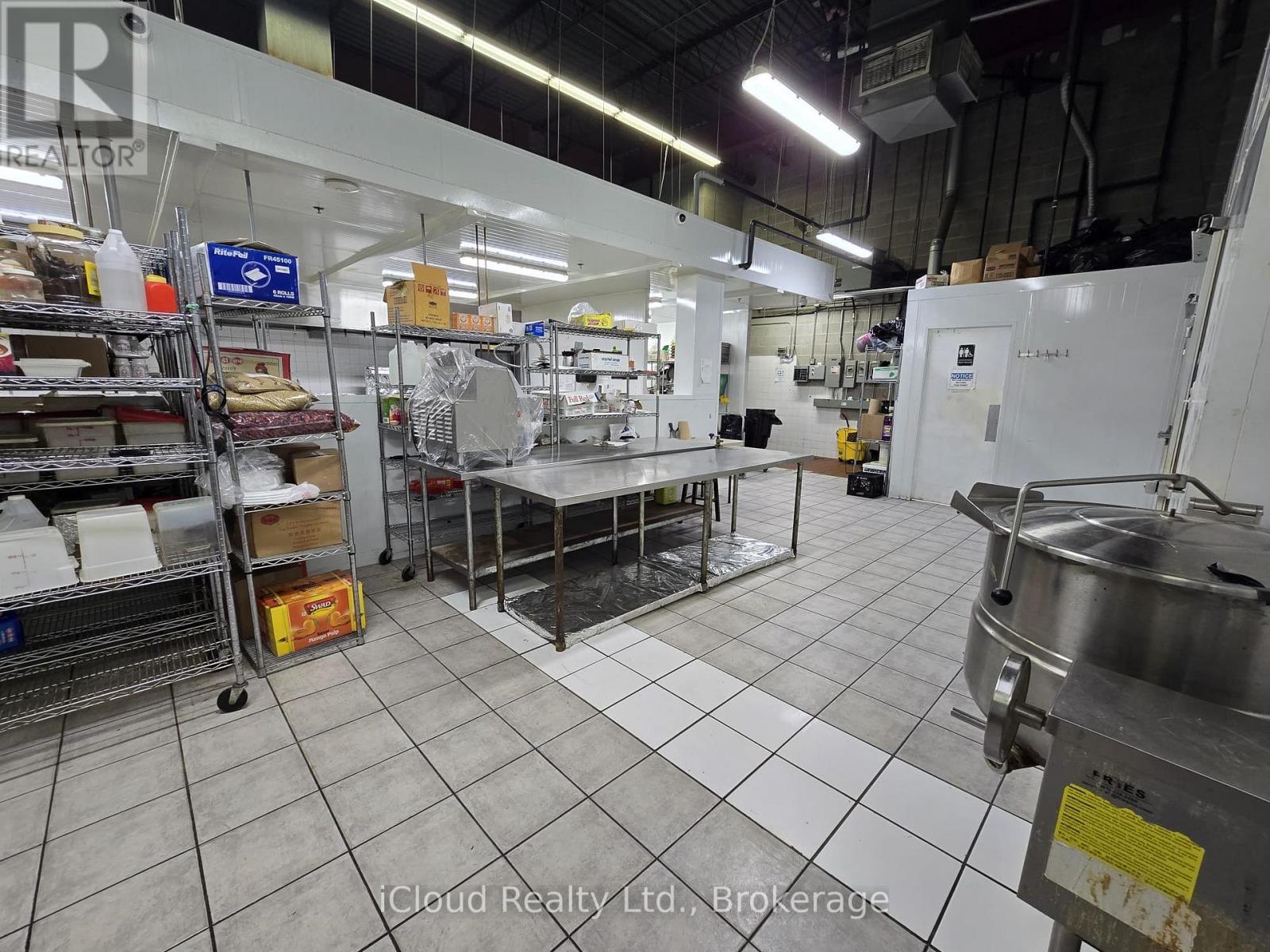 1 - 6905 Millcreek Drive, Mississauga, Ontario  L5N 6A3 - Photo 6 - W12856870