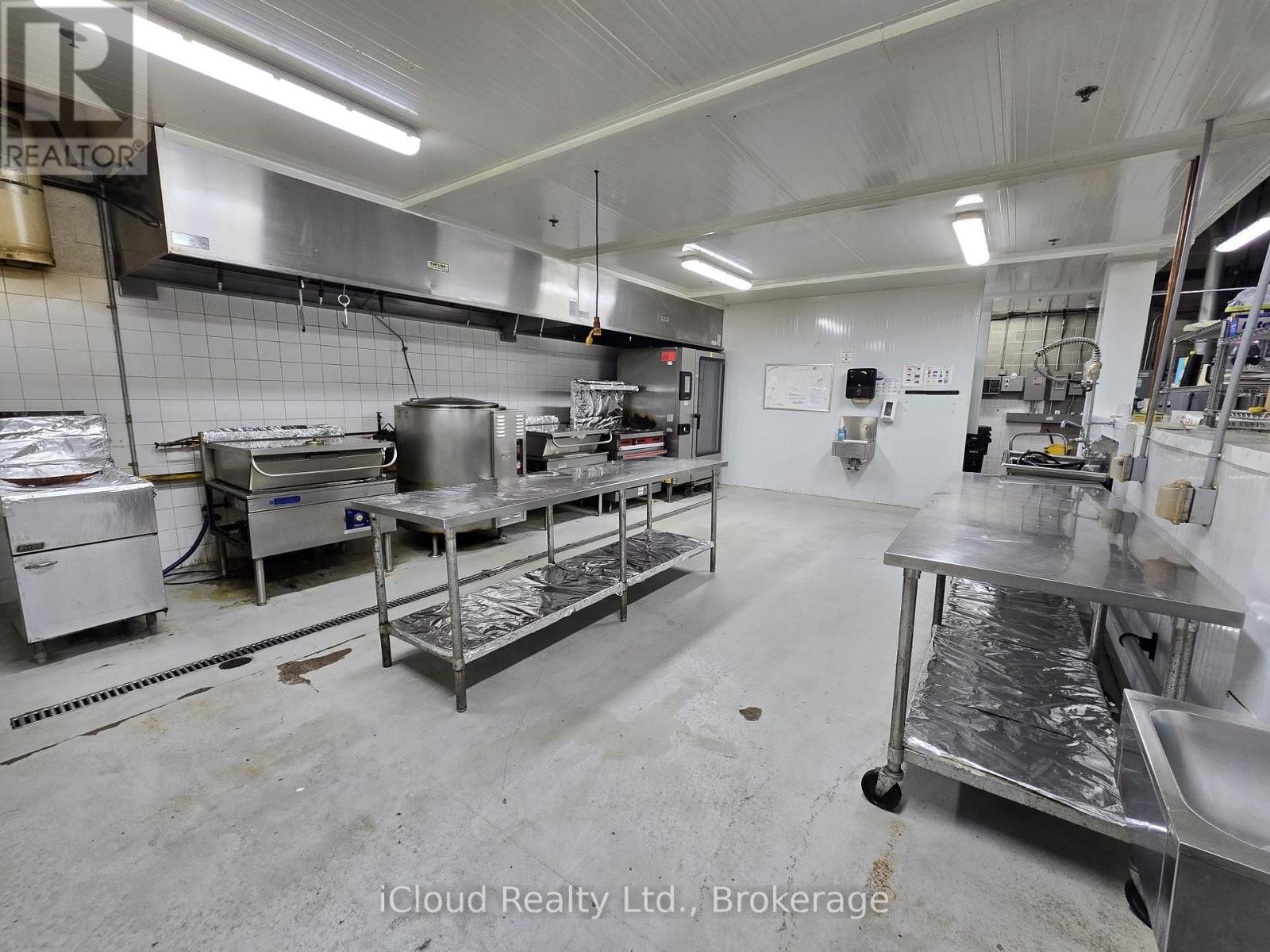 1 - 6905 Millcreek Drive, Mississauga, Ontario  L5N 6A3 - Photo 8 - W12856870