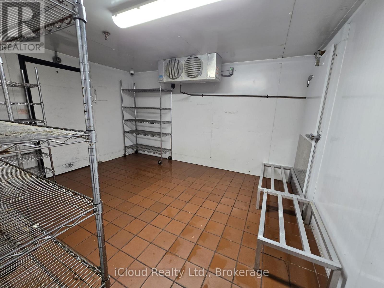 1 - 6905 Millcreek Drive, Mississauga, Ontario  L5N 6A3 - Photo 9 - W12856870