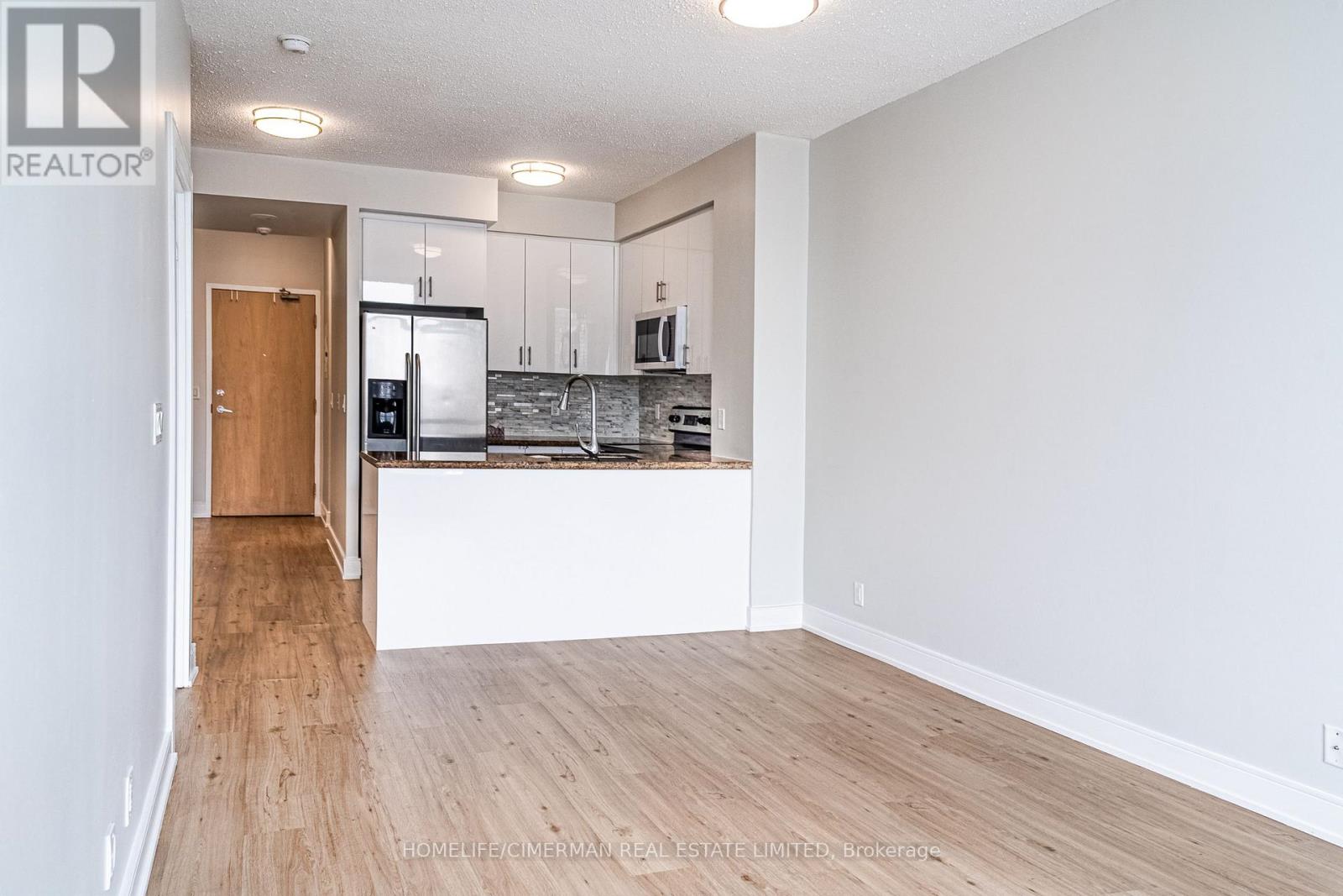 1508 - 220 Burnhamthorpe Road W, Mississauga (City Centre), Ontario  L5B 4N4 - Photo 2 - W12856890