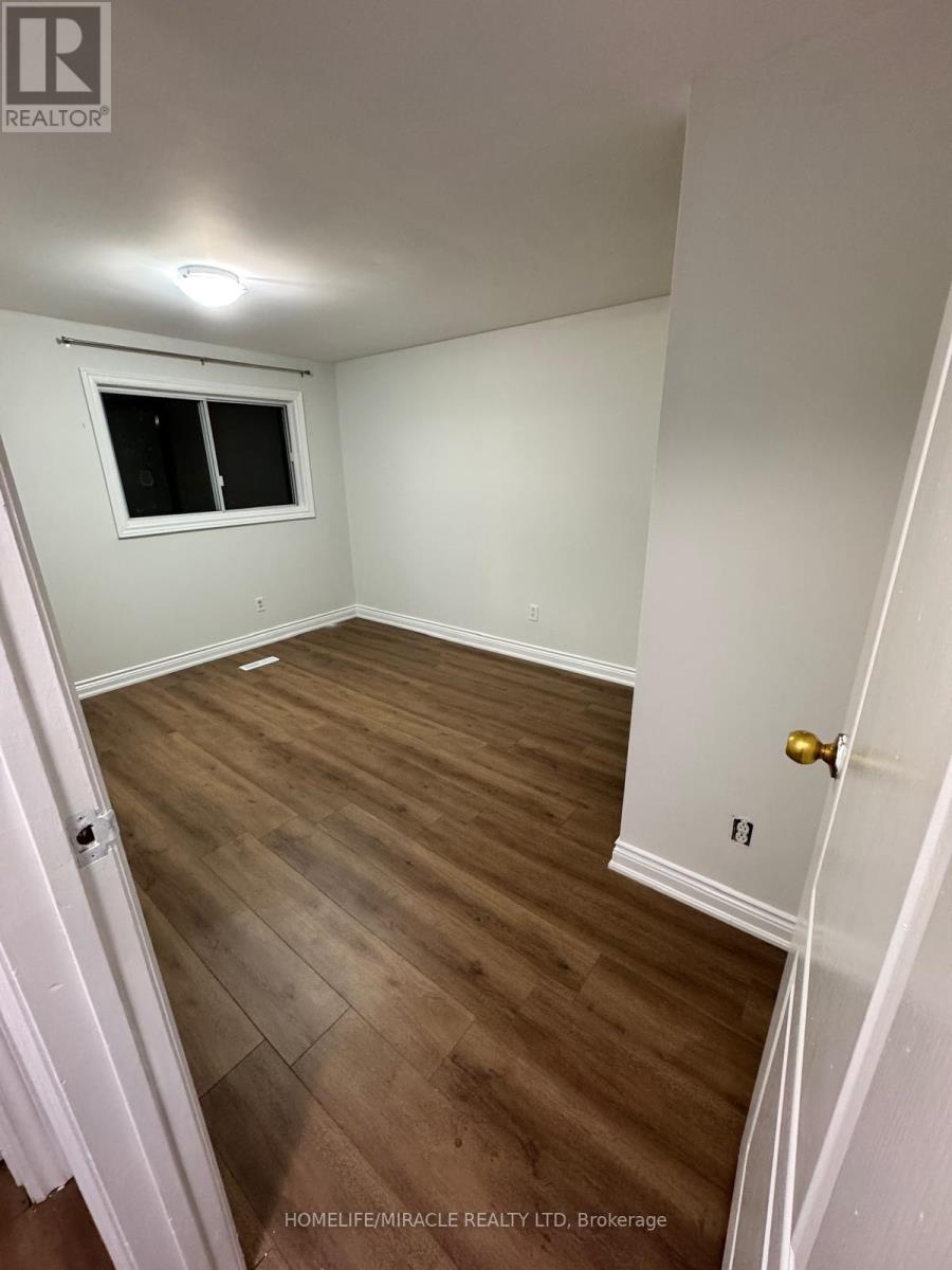 73 Gulliver Crescent, Brampton (Northgate), Ontario  L6S 1T1 - Photo 13 - W12856902