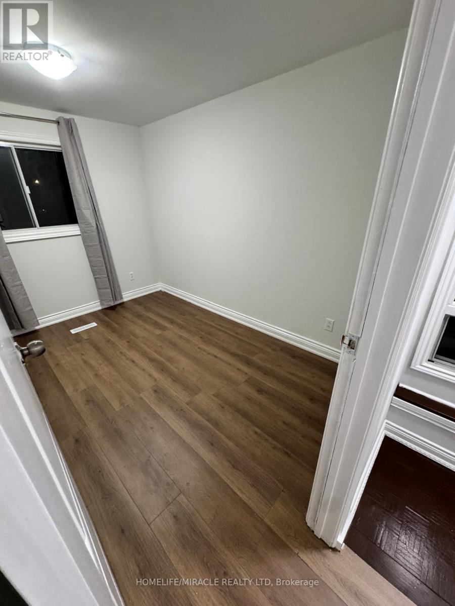 73 Gulliver Crescent, Brampton (Northgate), Ontario  L6S 1T1 - Photo 17 - W12856902