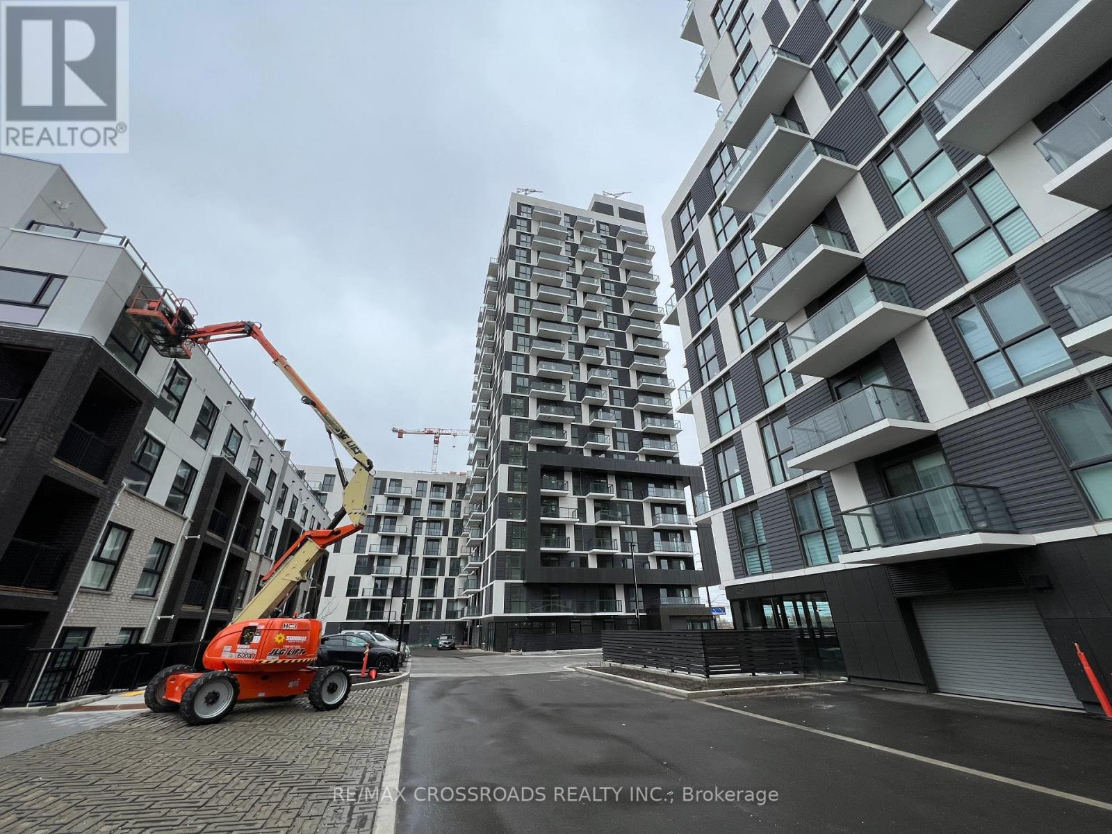 1110 - 345 Wheat Boom Drive, Oakville (Jm Joshua Meadows), Ontario  L6H 0R4 - Photo 8 - W12856916