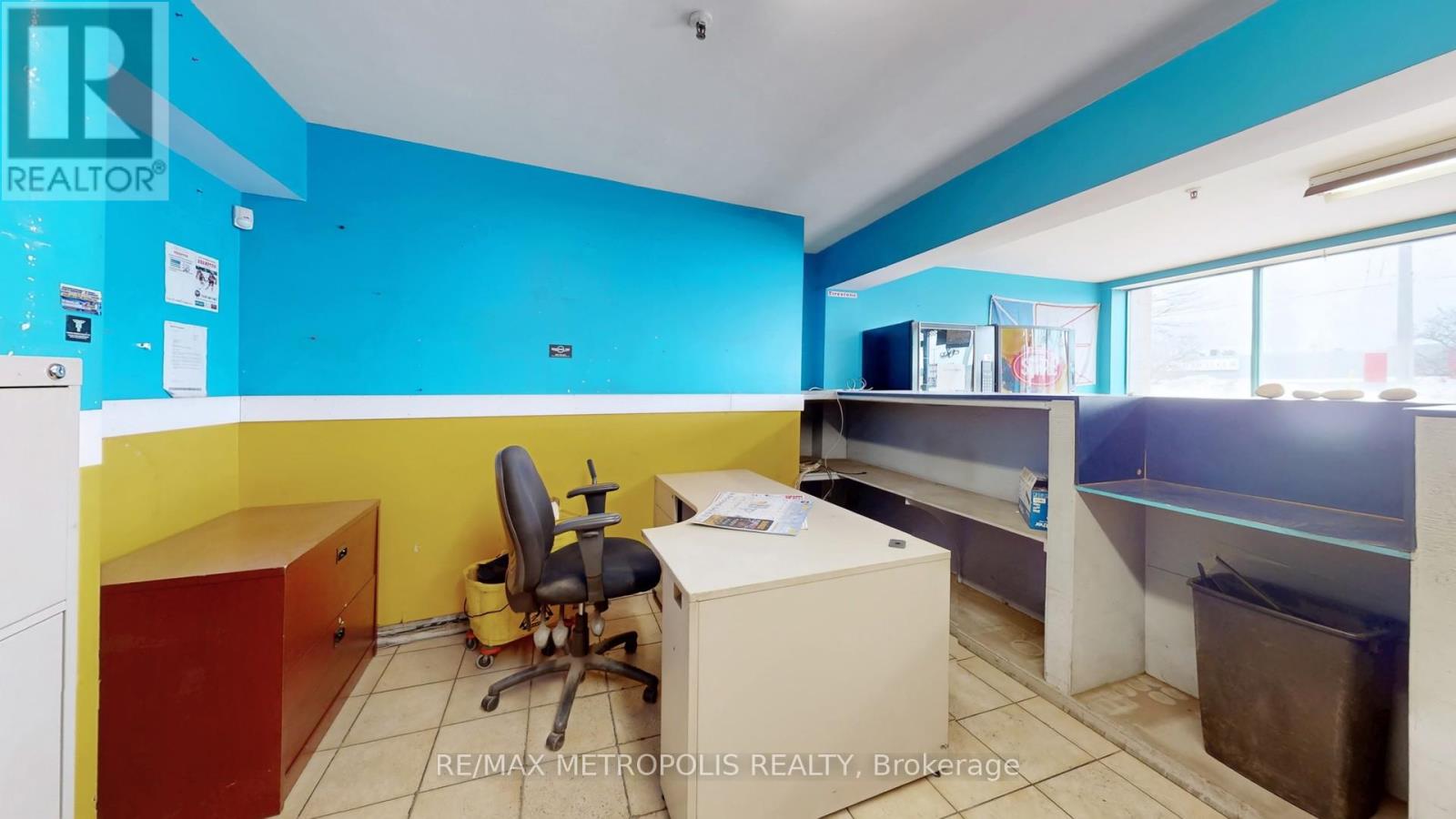 2-3 - 7195 Torbram Road, Mississauga (Northeast), Ontario  L4T 4G3 - Photo 6 - W12856918