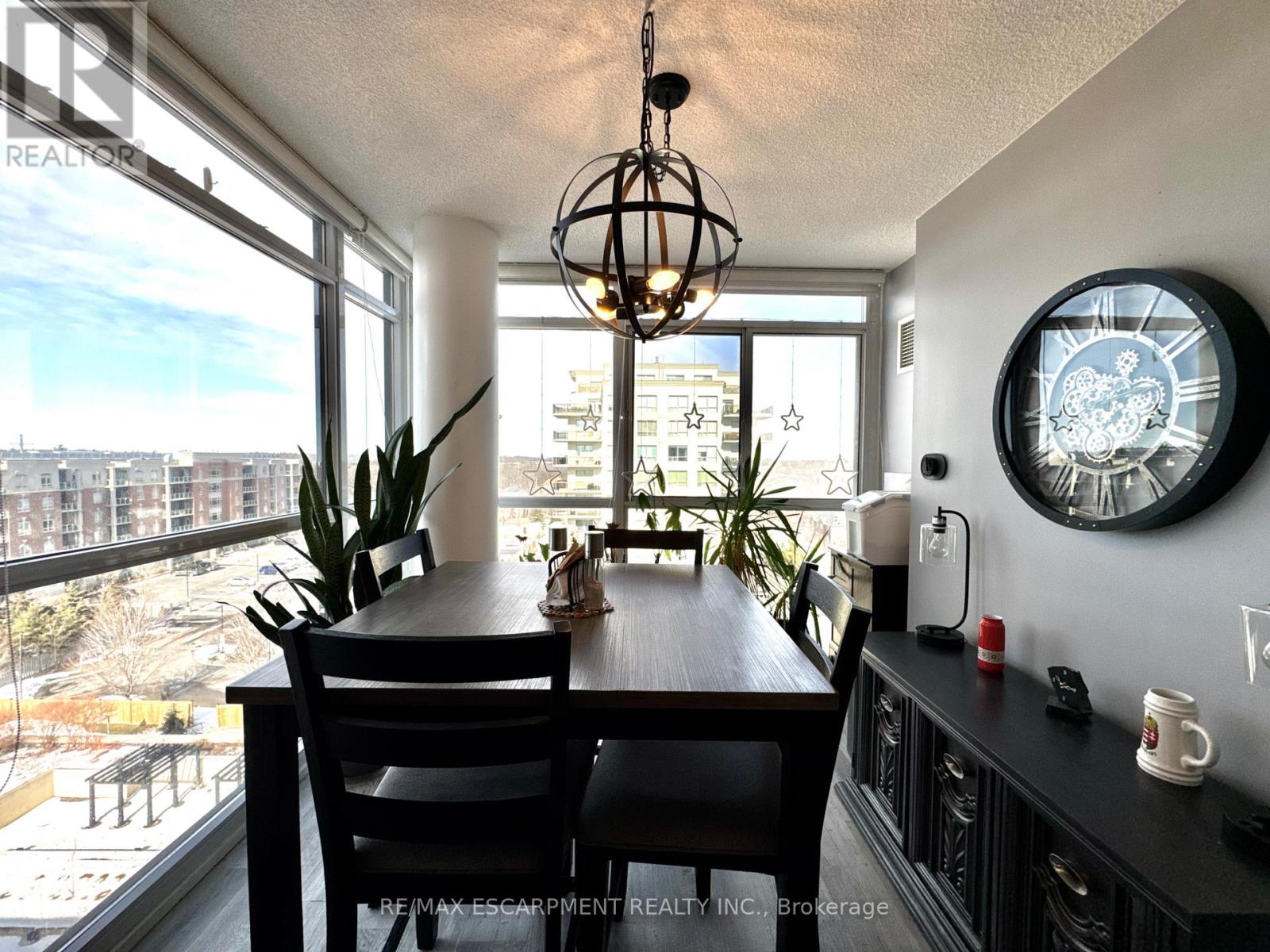 809 - 1940 Ironstone Drive, Burlington, Ontario  L7L 0E4 - Photo 23 - W12856962