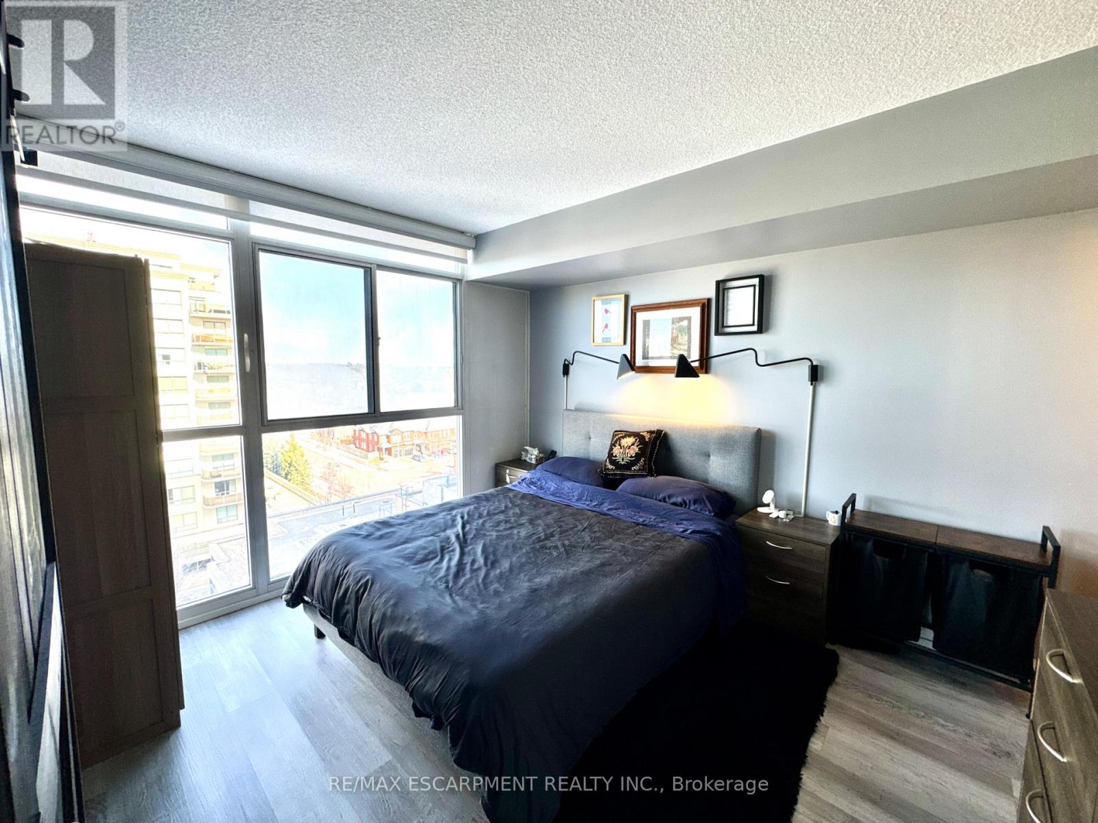 809 - 1940 Ironstone Drive, Burlington, Ontario  L7L 0E4 - Photo 25 - W12856962