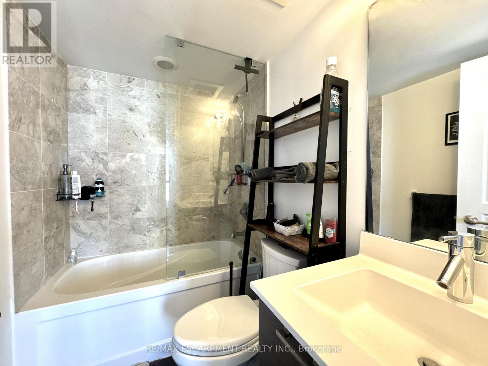 809 - 1940 Ironstone Drive, Burlington, Ontario  L7L 0E4 - Photo 29 - W12856962