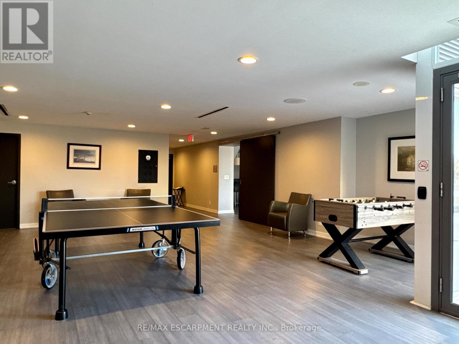 809 - 1940 Ironstone Drive, Burlington, Ontario  L7L 0E4 - Photo 41 - W12856962