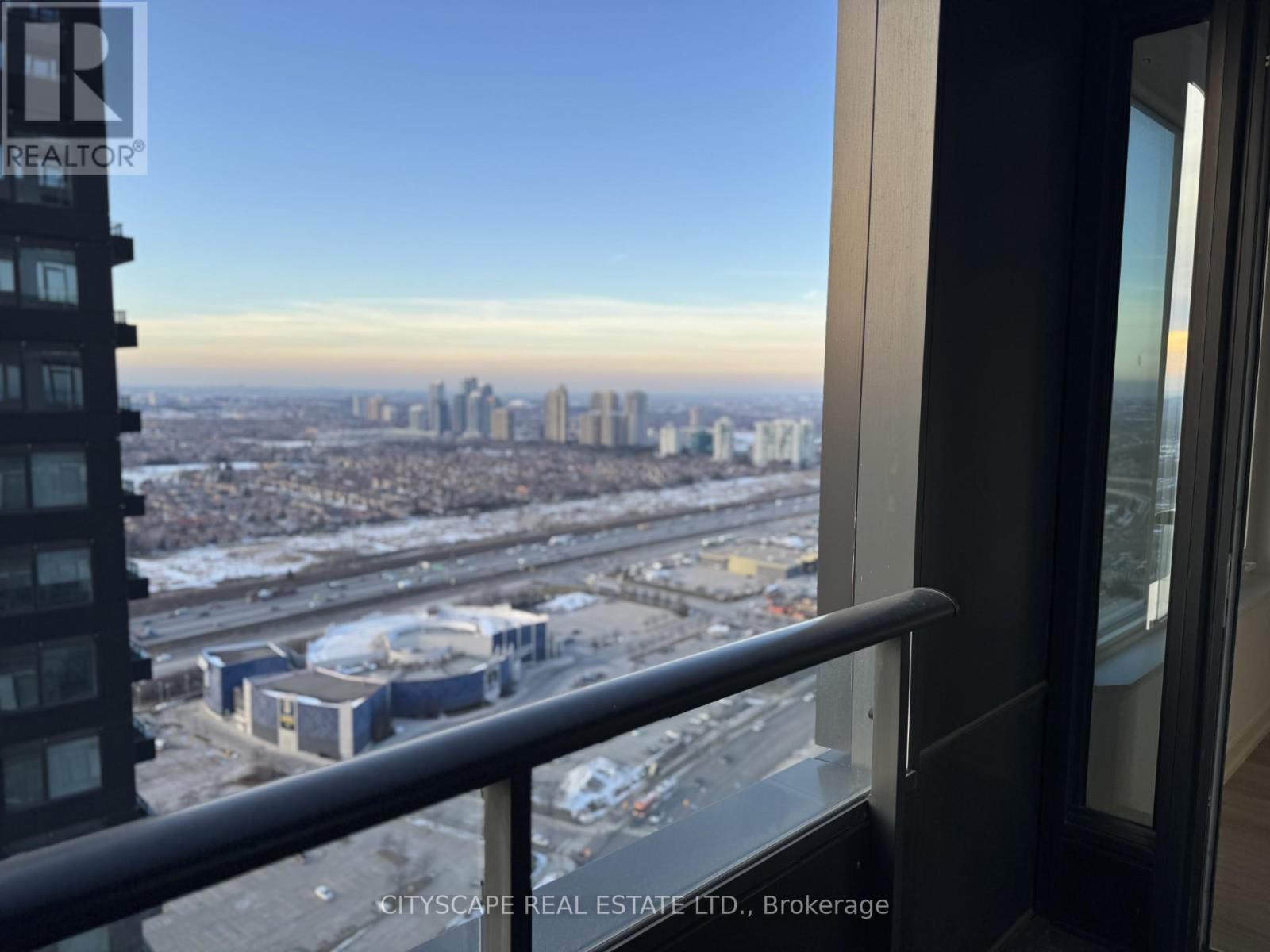 3511 - 395 Square One Drive, Mississauga (City Centre), Ontario  L5B 0P6 - Photo 8 - W12856984