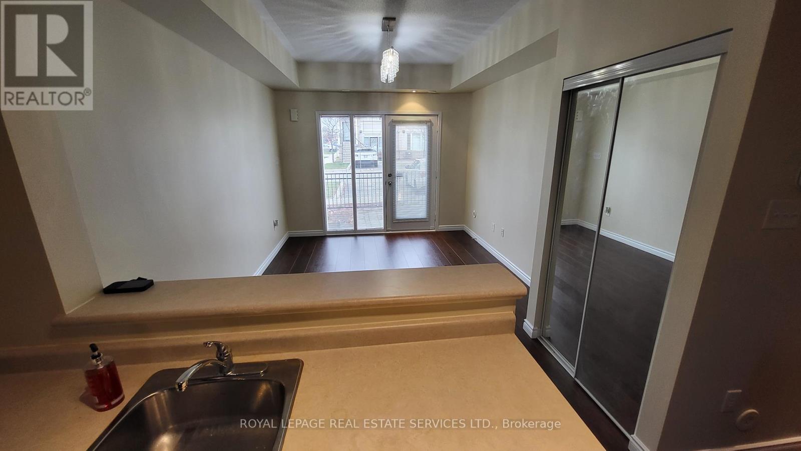 82 - 5035 Oscar Peterson Boulevard, Mississauga, Ontario  L5M 0P4 - Photo 2 - W12856988