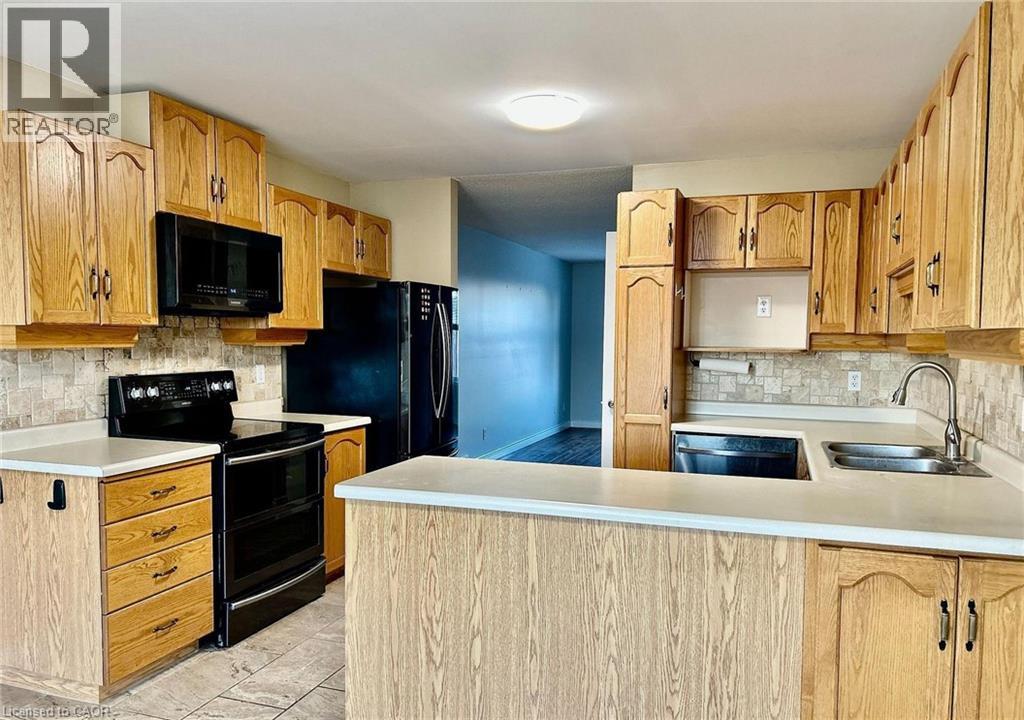 14 Old Orchard Glen Unit# Upper, Woodstock, Ontario  N4V 1G2 - Photo 3 - 40797680