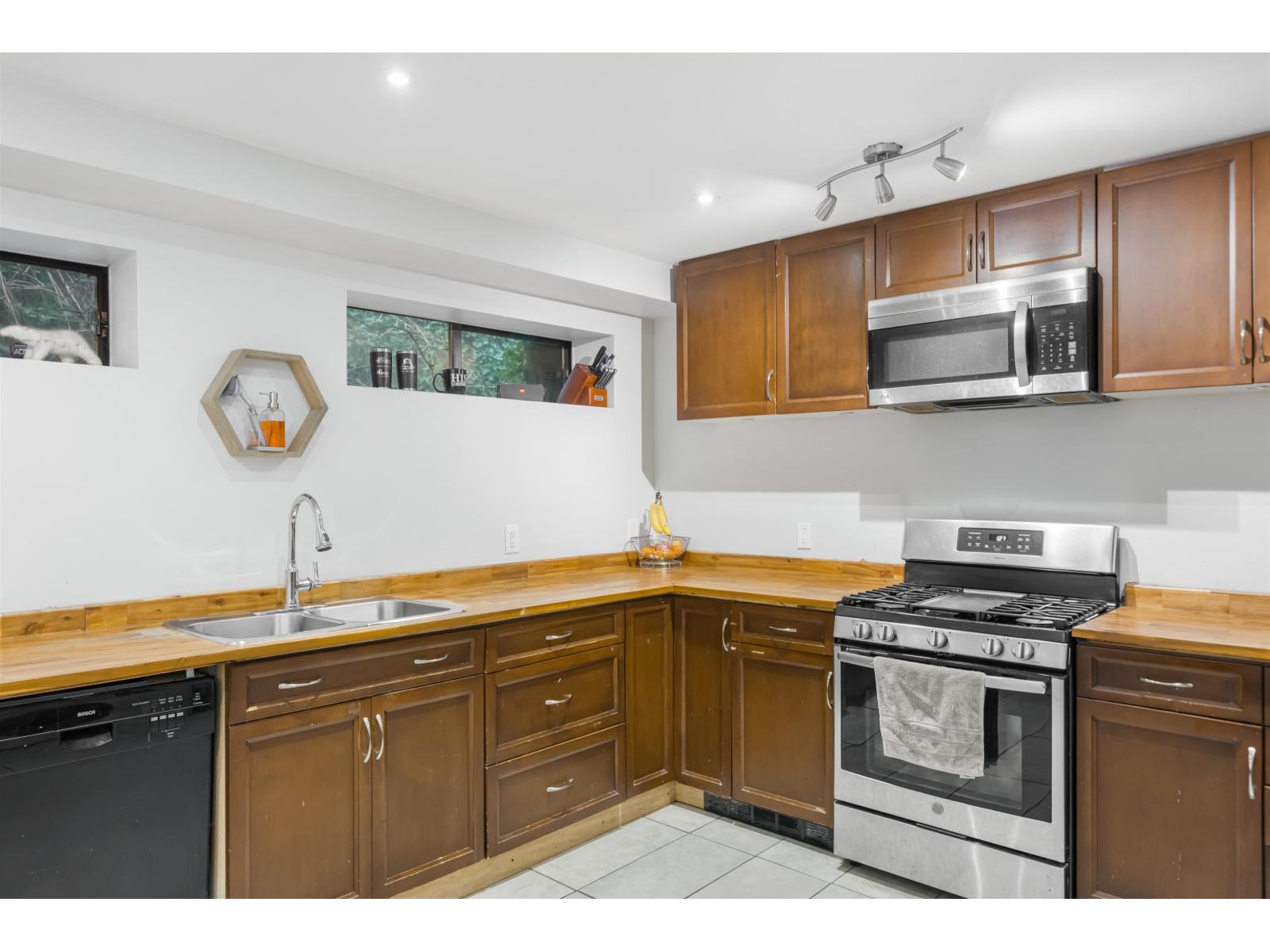 7701 Horne Street, Mission, British Columbia  V2V 3Y8 - Photo 22 - R3093911