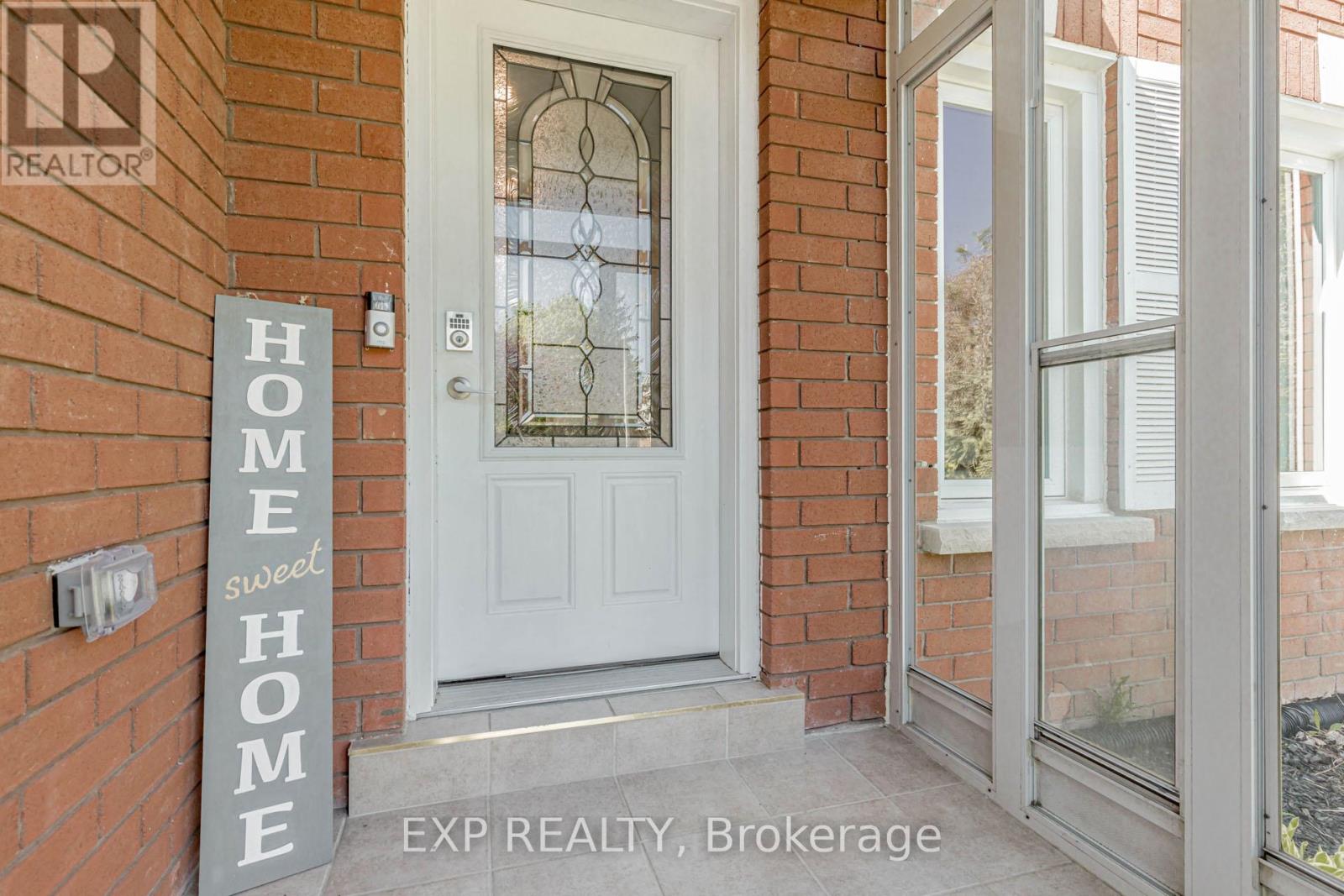 33 Meaghan Street, Hamilton, Ontario  L8B 0H5 - Photo 4 - X12856878