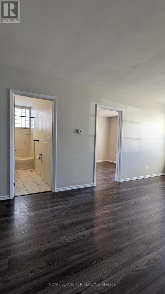 22 Ontario Street, Brantford, Ontario  N3S 2B9 - Photo 6 - X12856930