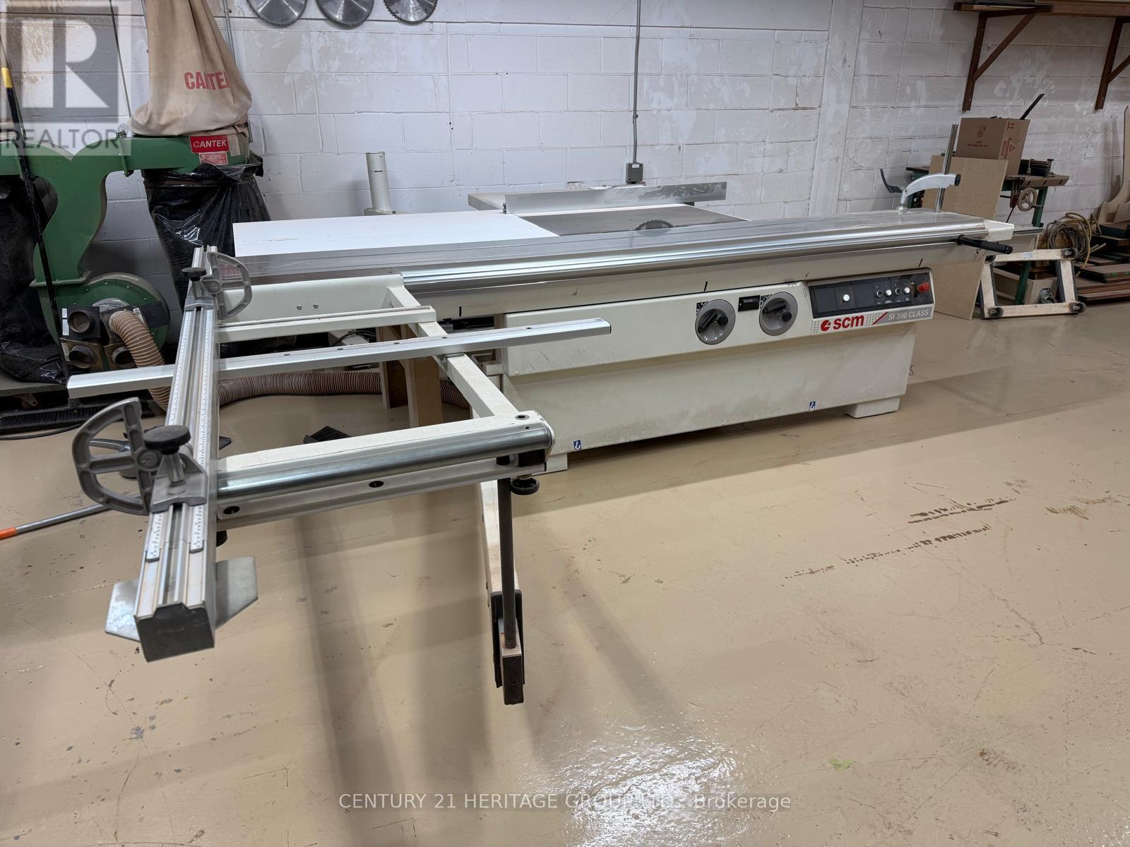 2 - 1700 Brampton Street N, Hamilton, Ontario  L8H 3S1 - Photo 3 - X12856932