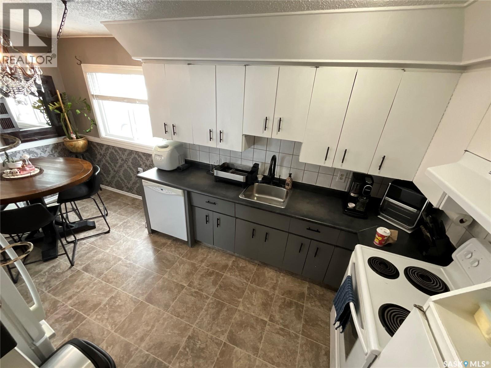 618 7th Avenue W, Melville, Saskatchewan  S0A 0G5 - Photo 13 - SK029917