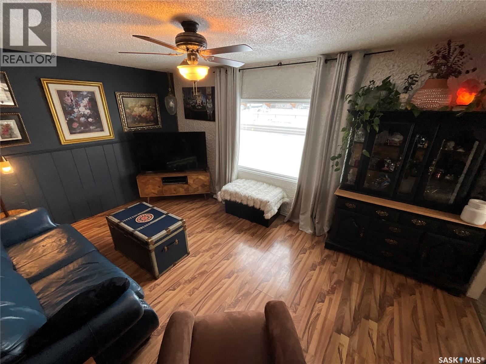 618 7th Avenue W, Melville, Saskatchewan  S0A 0G5 - Photo 19 - SK029917