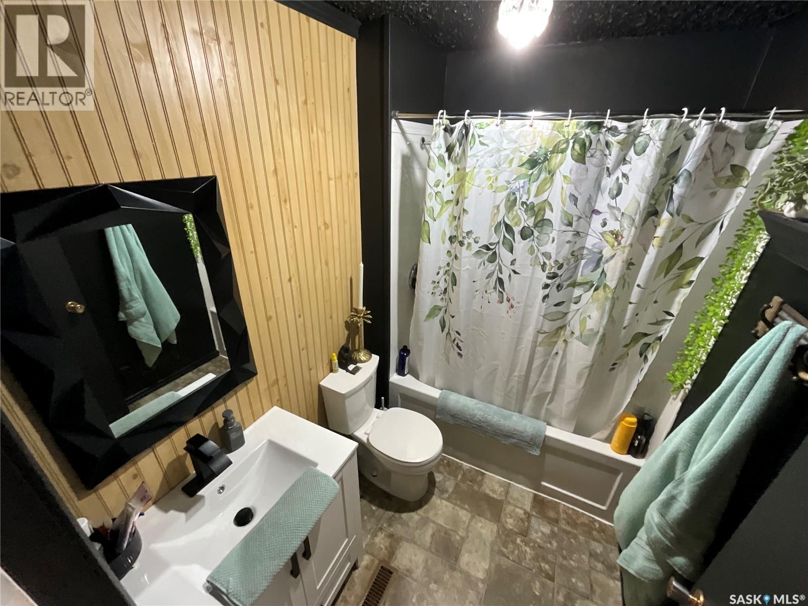 618 7th Avenue W, Melville, Saskatchewan  S0A 0G5 - Photo 20 - SK029917