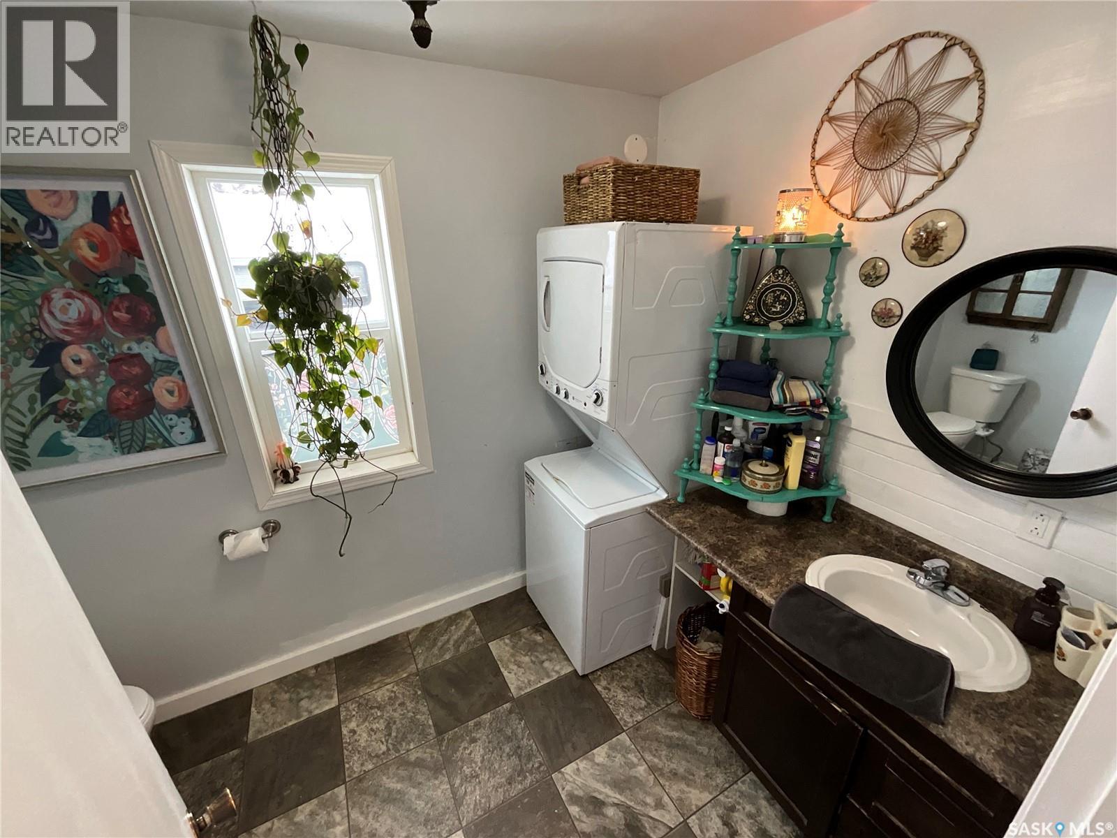 618 7th Avenue W, Melville, Saskatchewan  S0A 0G5 - Photo 7 - SK029917