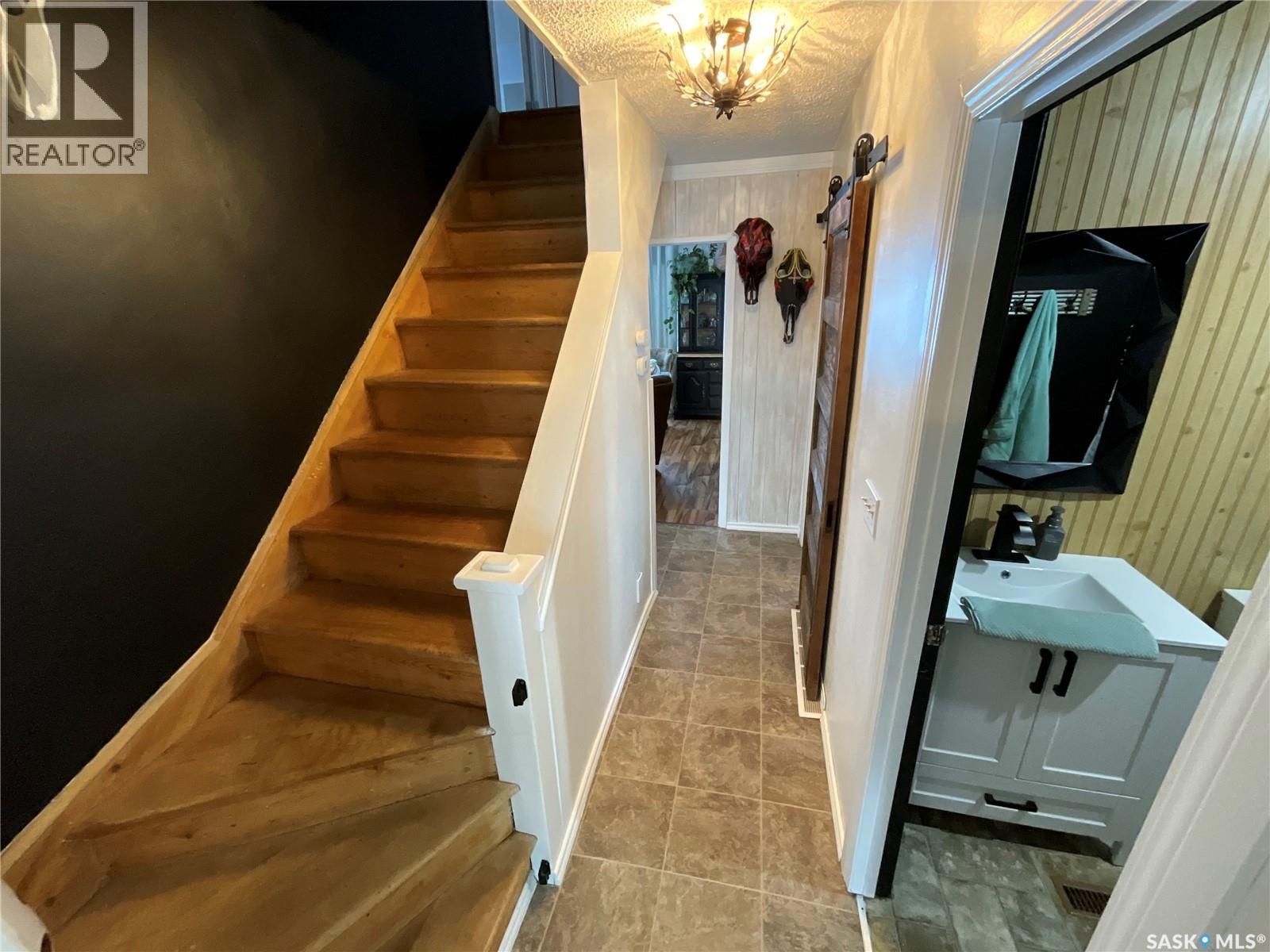 618 7th Avenue W, Melville, Saskatchewan  S0A 0G5 - Photo 9 - SK029917